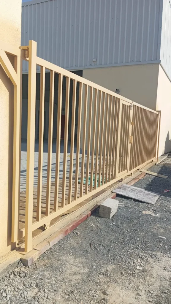 أنواع خامات مظلات باركن صقور الإمارات والمواصفات الفنية